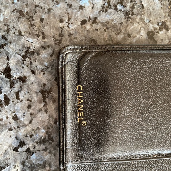 Chanel Classic Long Wallet (Vintage) - Picture 2 of 3